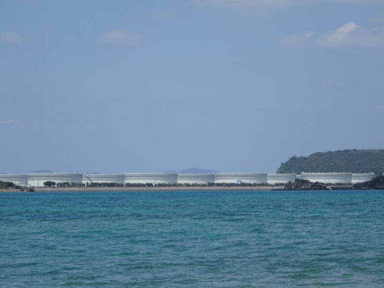 平安座島　石油基地